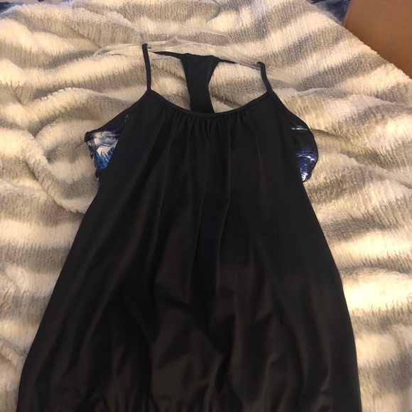 Express performance tanktop built in bra medium - Picture 2 of 2